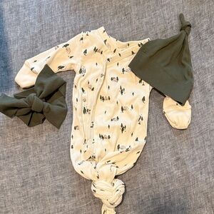 Colored Organics Cream and Green Kimono Gown